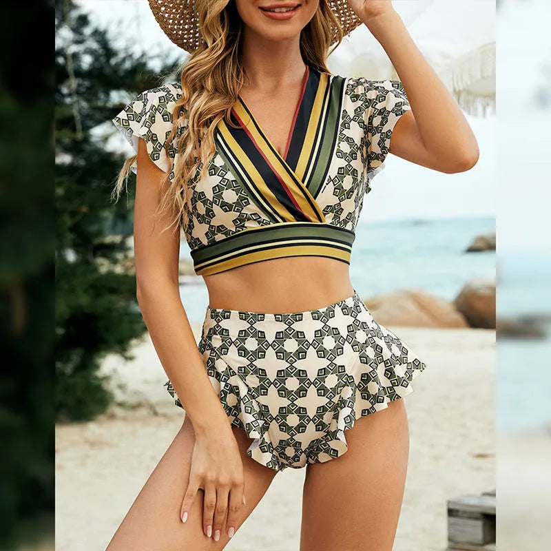 Green flounced backless lace-up V-neck bikini swimsuit with matching shorts