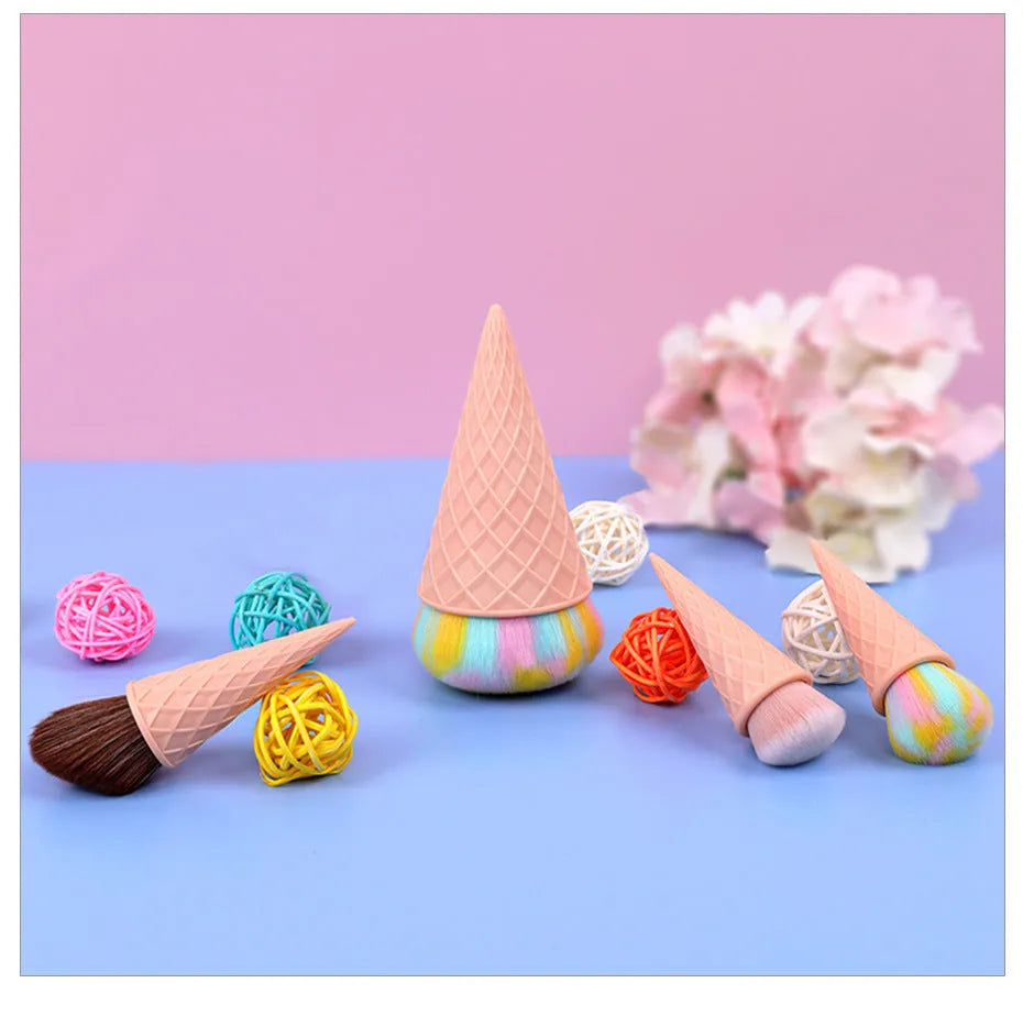 Ice cream cute fibre hair makeup brush set of 4 with artificial bristles and plastic handles in paper box