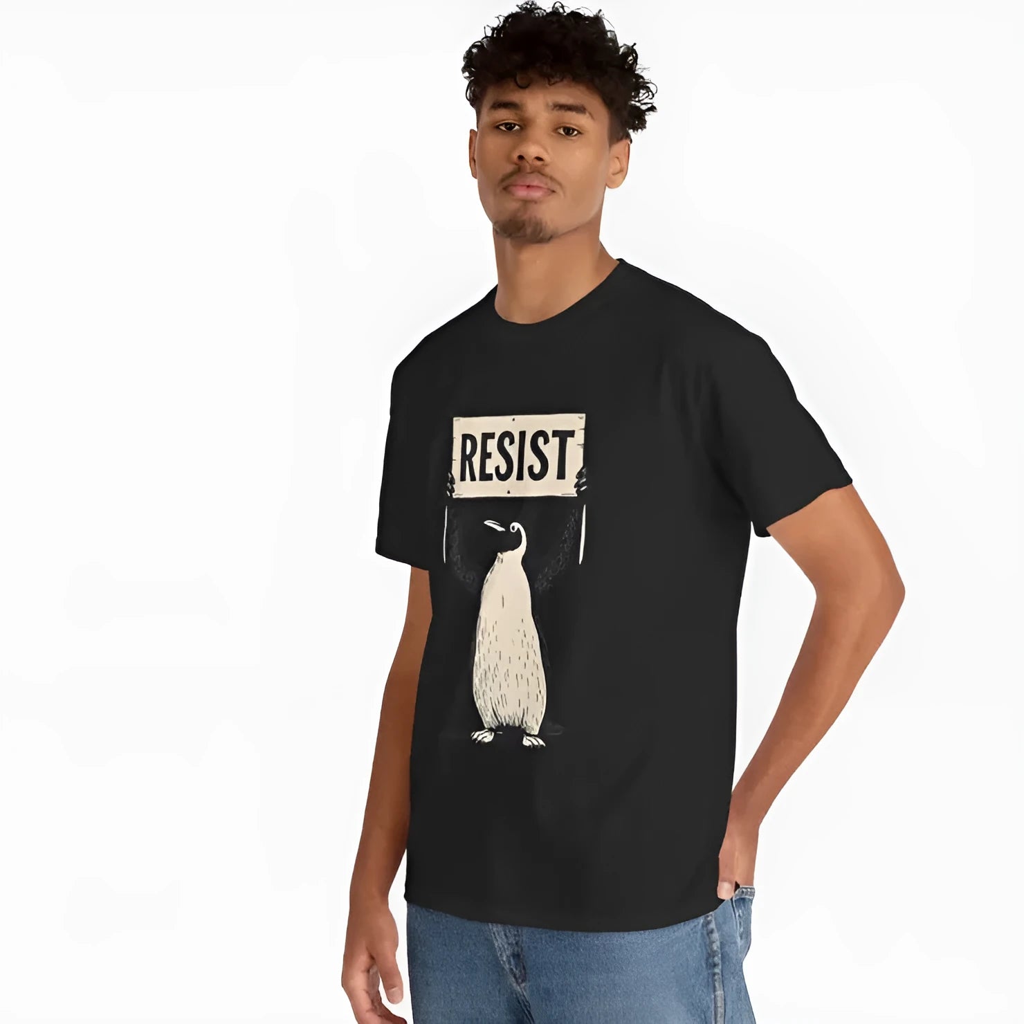 Straight-cut cotton summer T-shirt in black, green, or white with a round neck and short sleeves.
