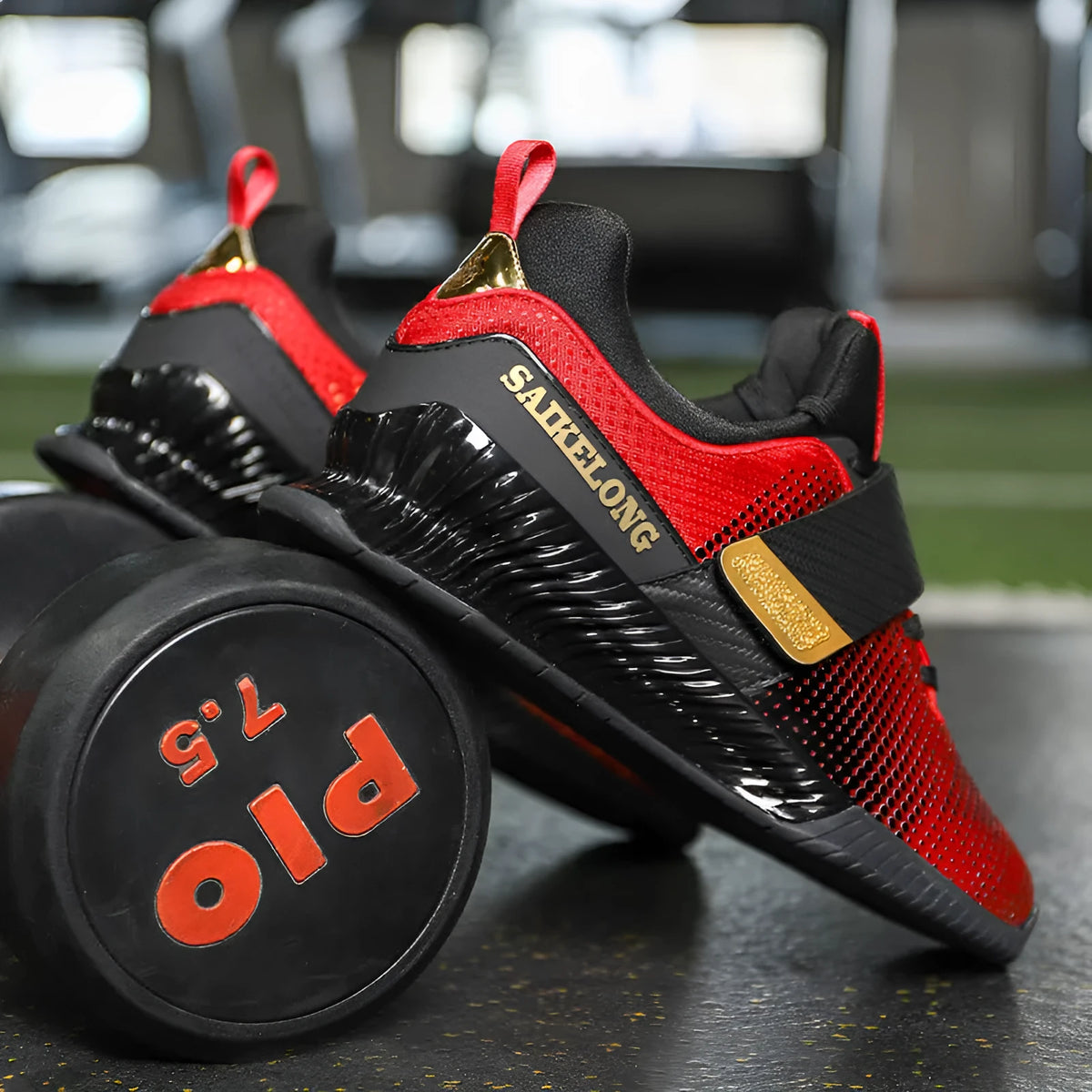 Pair of unisex weightlifting shoes with breathable Oxford cloth upper and non-slip rubber TPU sole, in red or dark blue.