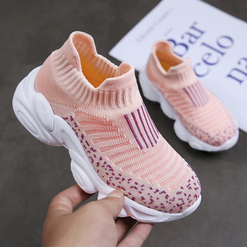 Girls' lightweight casual shoes with flying weave upper and EVA sole in pink
