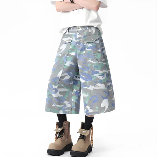 Camouflage cotton cropped trousers with front pockets and straight leg workwear style