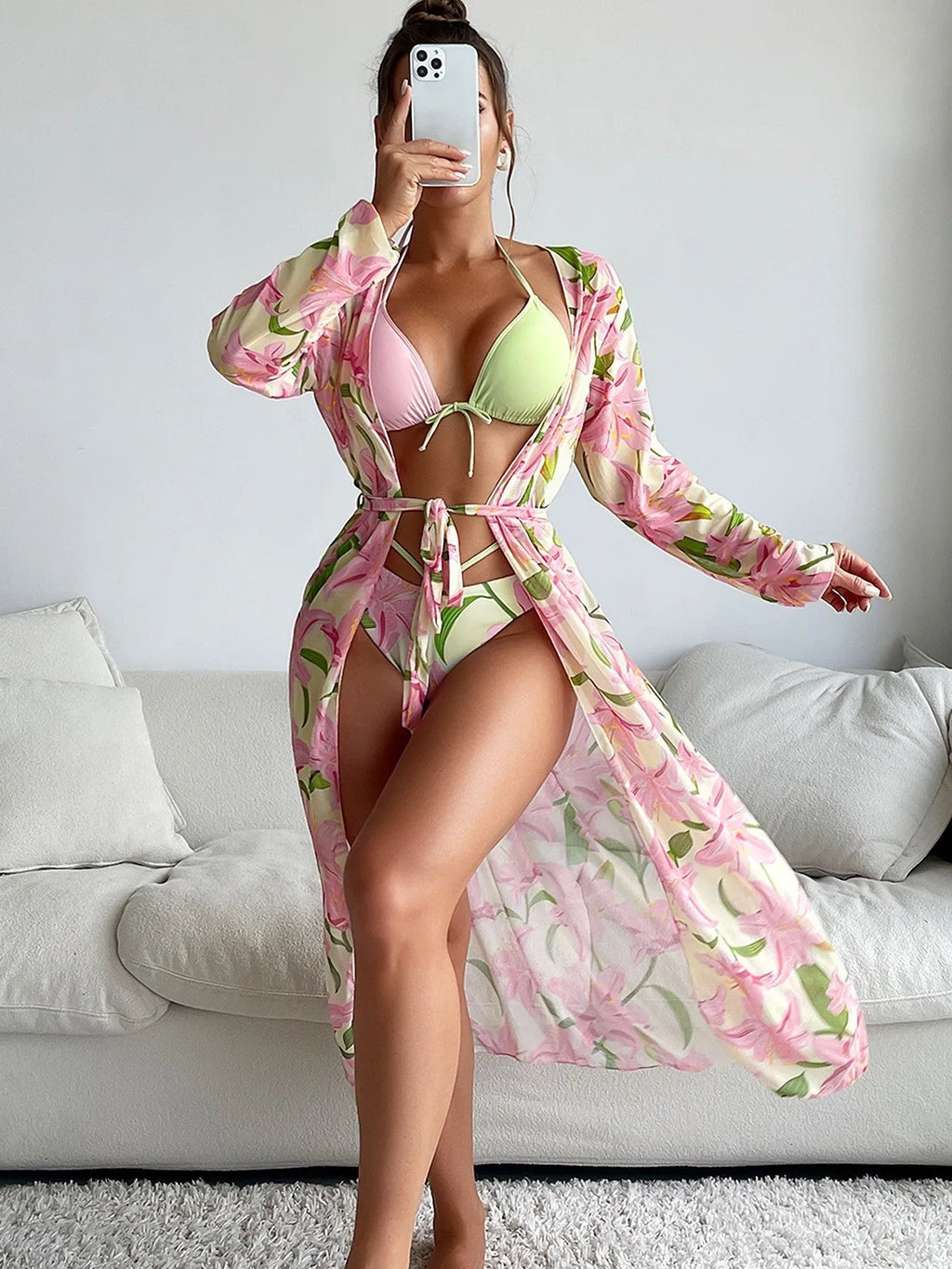Women's printed bikini swimsuit in quick-dry polyester fabric.