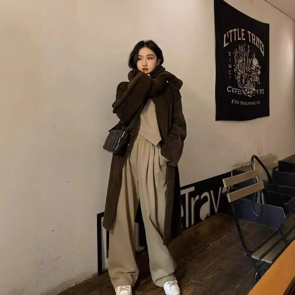 Women's loose-fitting khaki sports suit, featuring a long-sleeve top and full-length trousers in a Japanese Korean casual style.