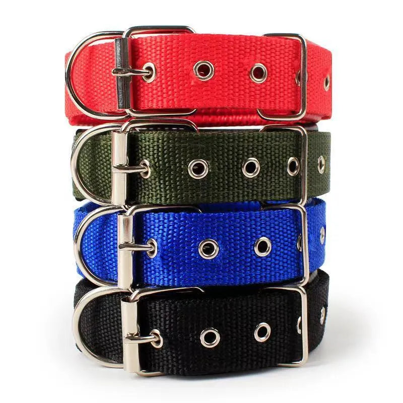Nylon dog collar for small and medium dogs, adjustable S to XXL, in blue colour with metal buckle