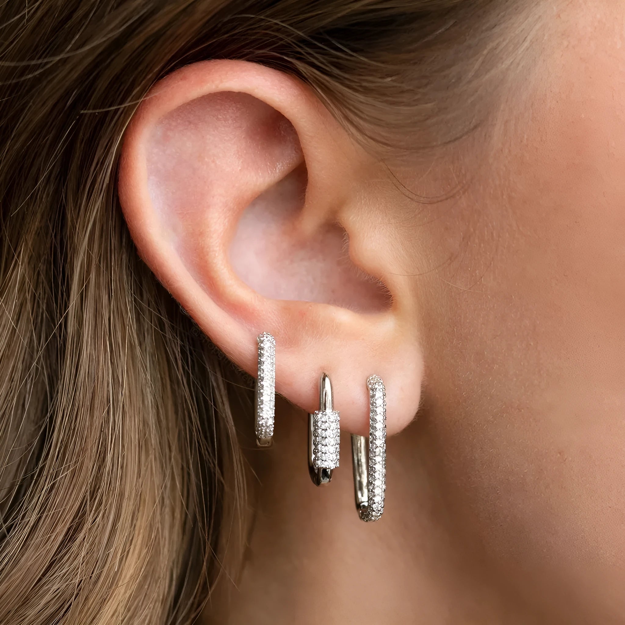 Geometric ear clip three-piece set with micro inlaid zircon detailing in gold or white k colour