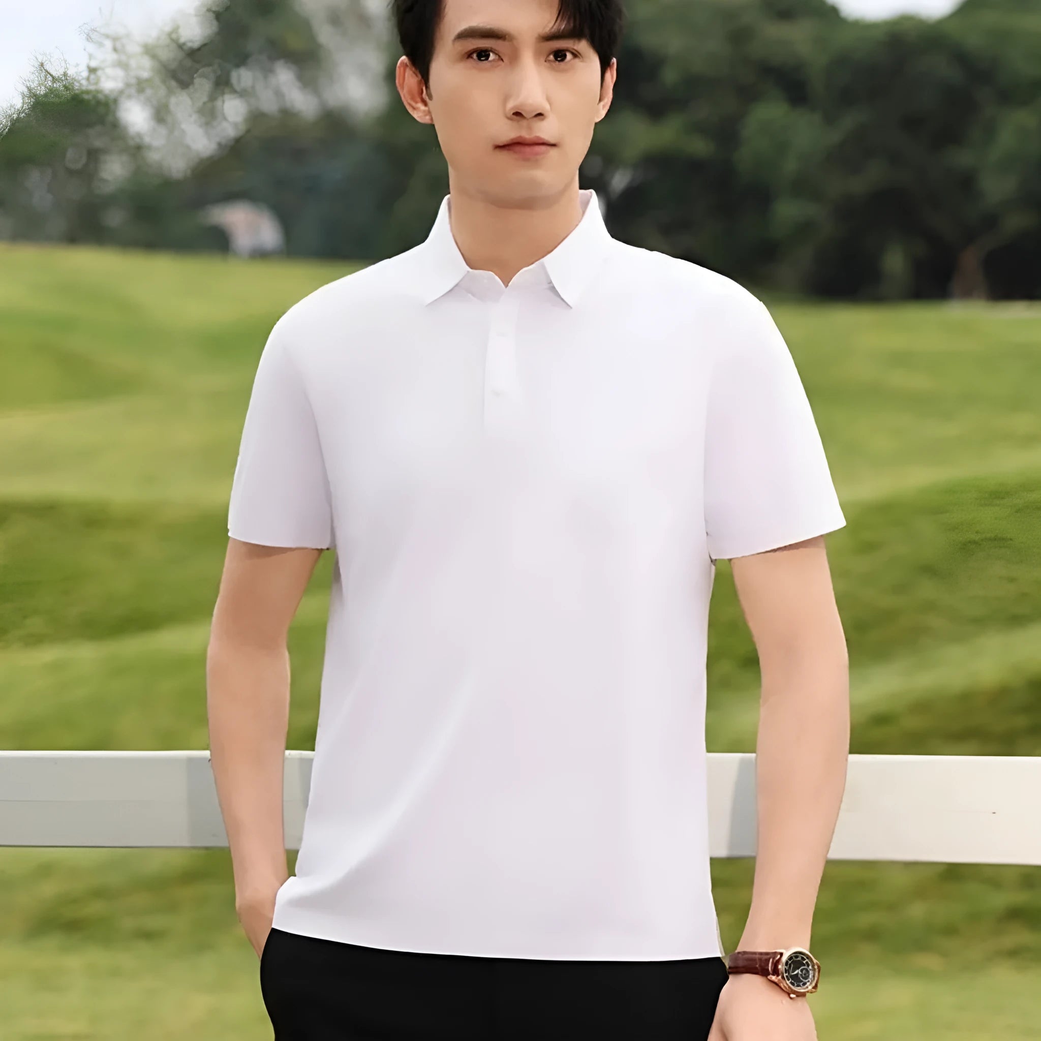 Men's slim fit solid colour T-shirt with seamless lapel design in acrylic nylon fabric