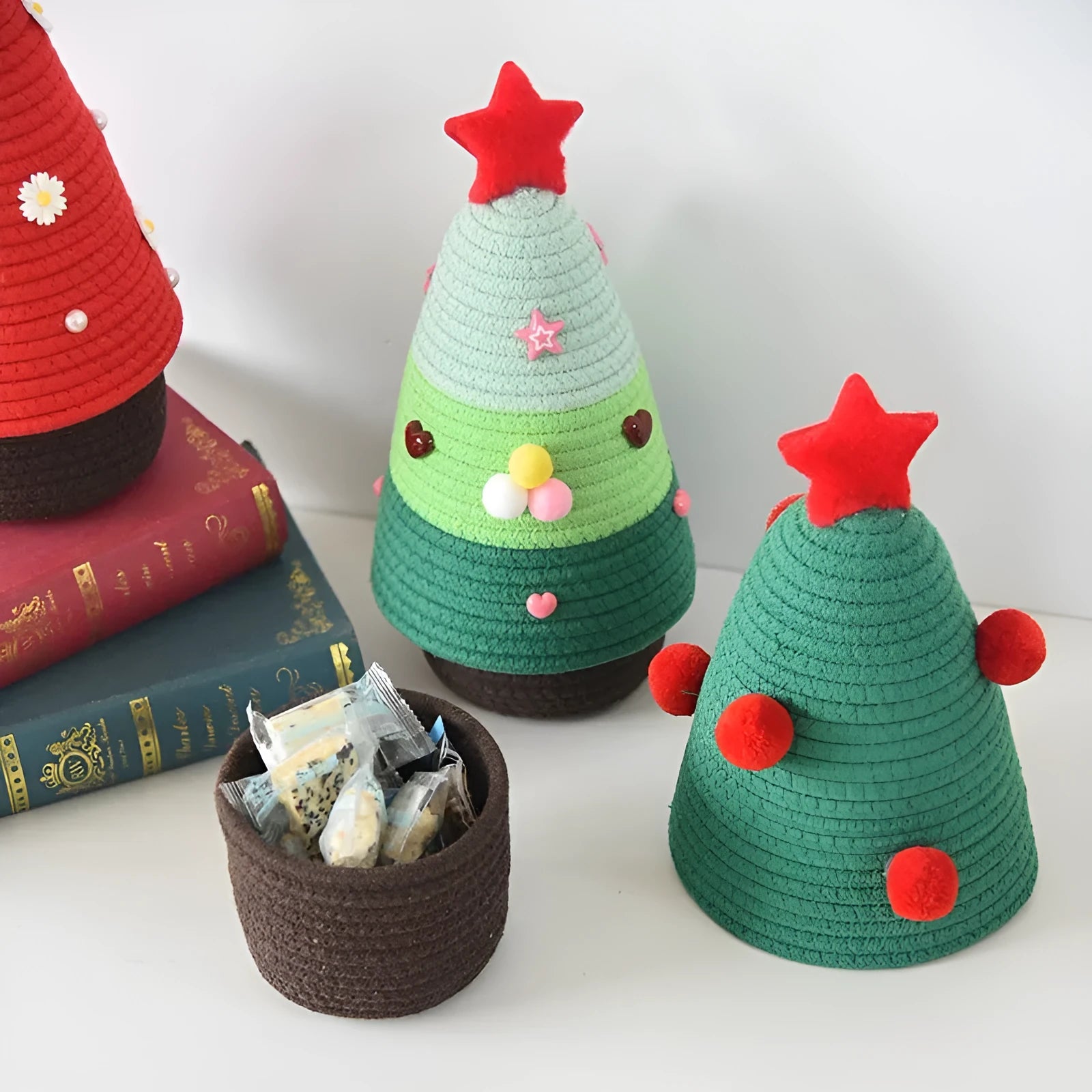 Christmas decoration storage basket in cotton thread with green Christmas tree colour