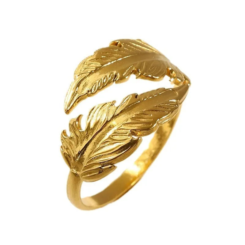 Adjustable opening feather ring in titanium steel with silver or gold electroplated finish