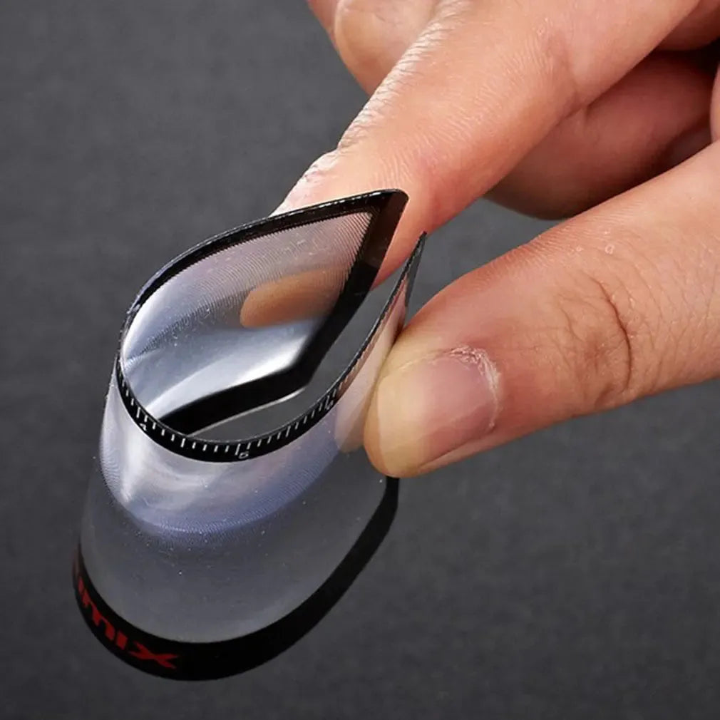 Portable credit card sized plastic magnifier in Black and White colour options.