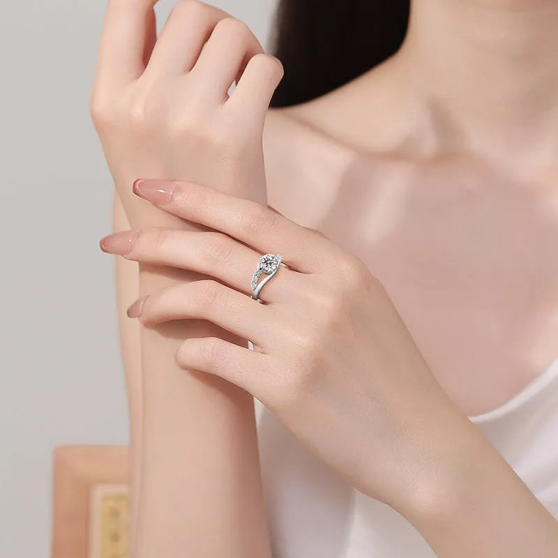 White gold colour crown couple finger ring in copper with round line pattern for women's simple style