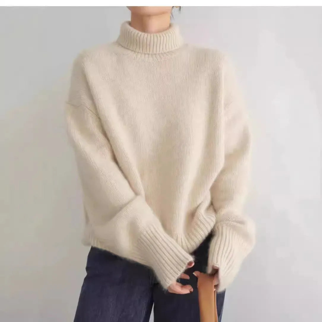 Women's high-neck loose knit pullover sweater in solid colour, thick knit, long sleeves, regular length
