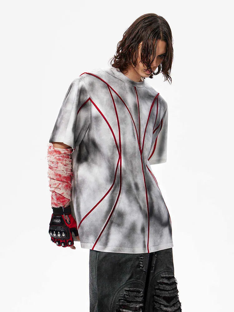 Women's padded shoulder T-shirt with three-dimensional patchwork design on short sleeves