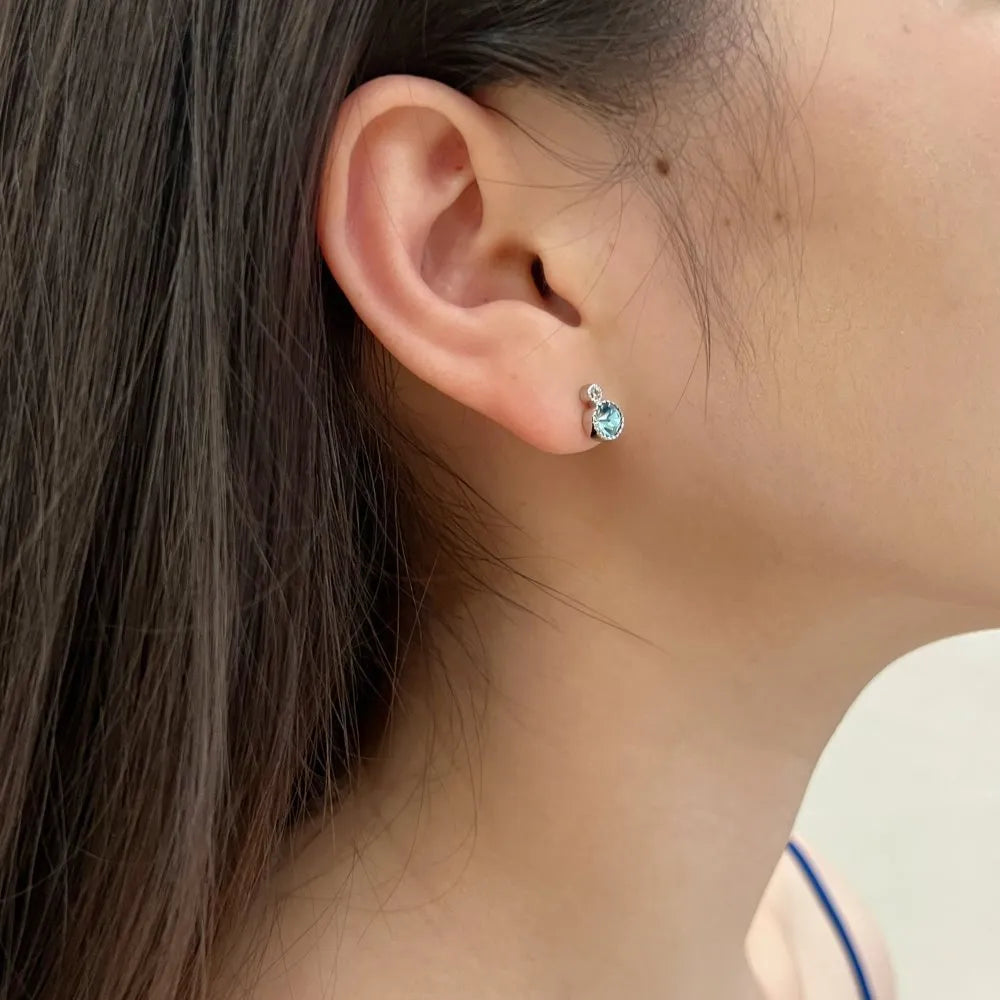 925 sterling silver geometric round stud earrings for women, electroplated finish, pair of two silver tone studs.