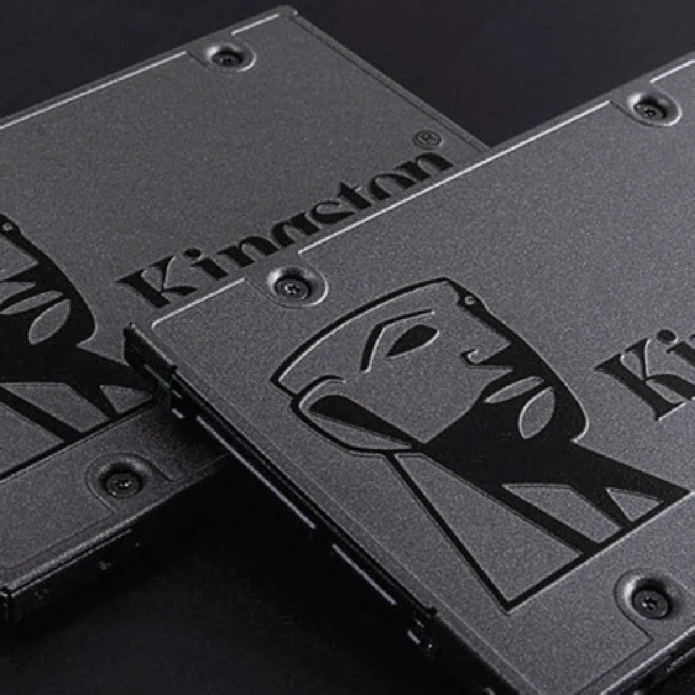 Multipurpose 2.5-inch SATA3 solid-state drive with MLC flash memory and 7 mm thickness