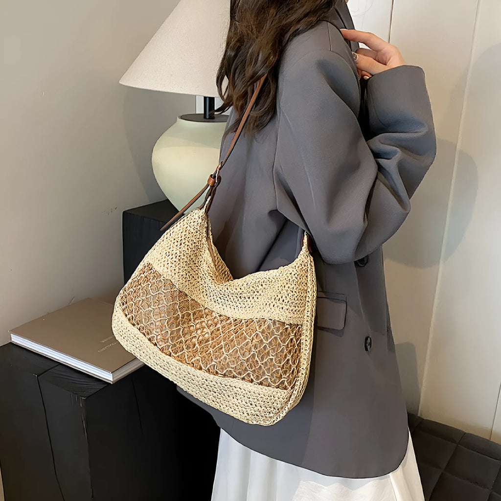 Women's casual straw cross body bag in horizontal square shape with sandwich pocket design