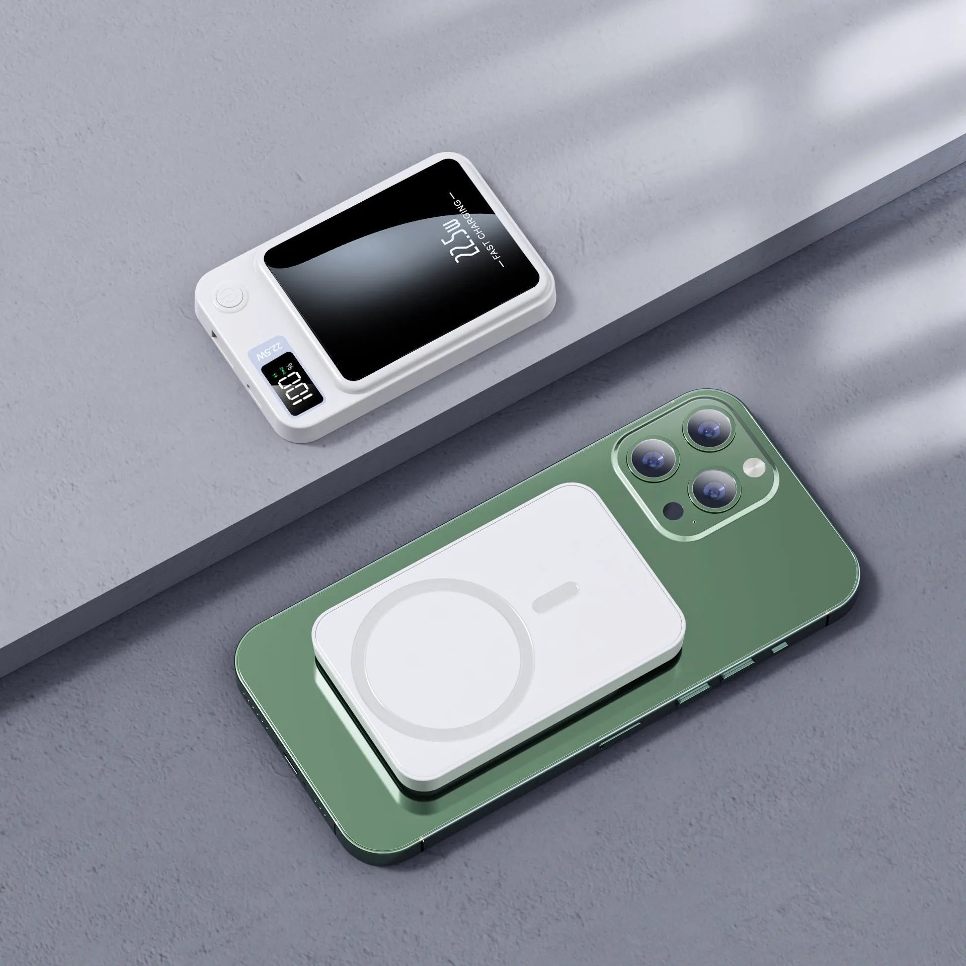 Black wireless power bank with 10000mAh capacity and MagSafe charging compatibility