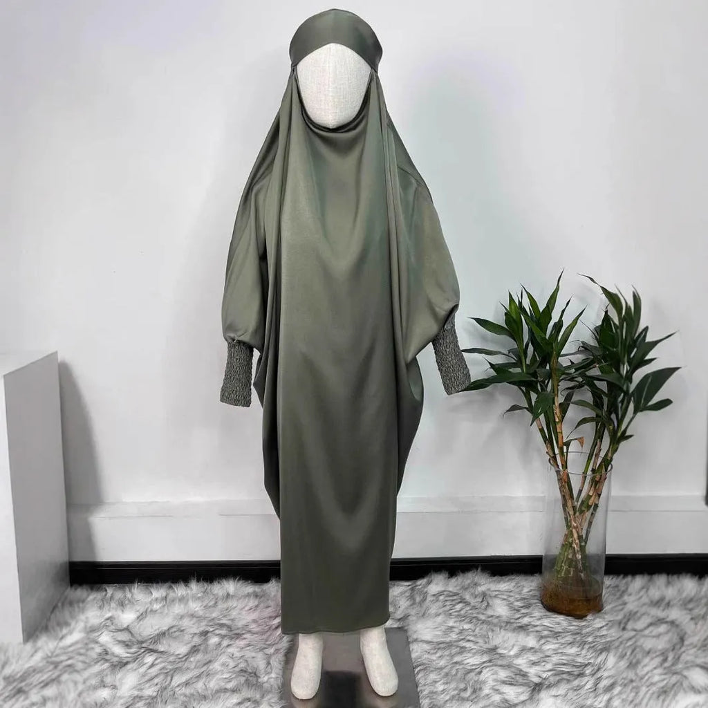 Girls' solid colour polyester swing dress for summer, available in eight colours and height sizes 120cm to 160cm
