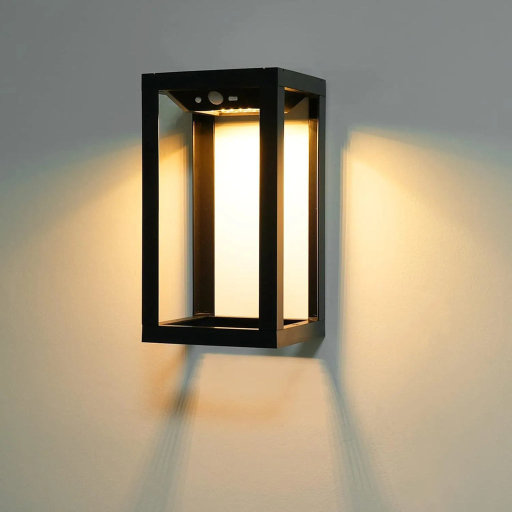 Modern Chinese style outdoor solar wall light with plastic housing for villa garden