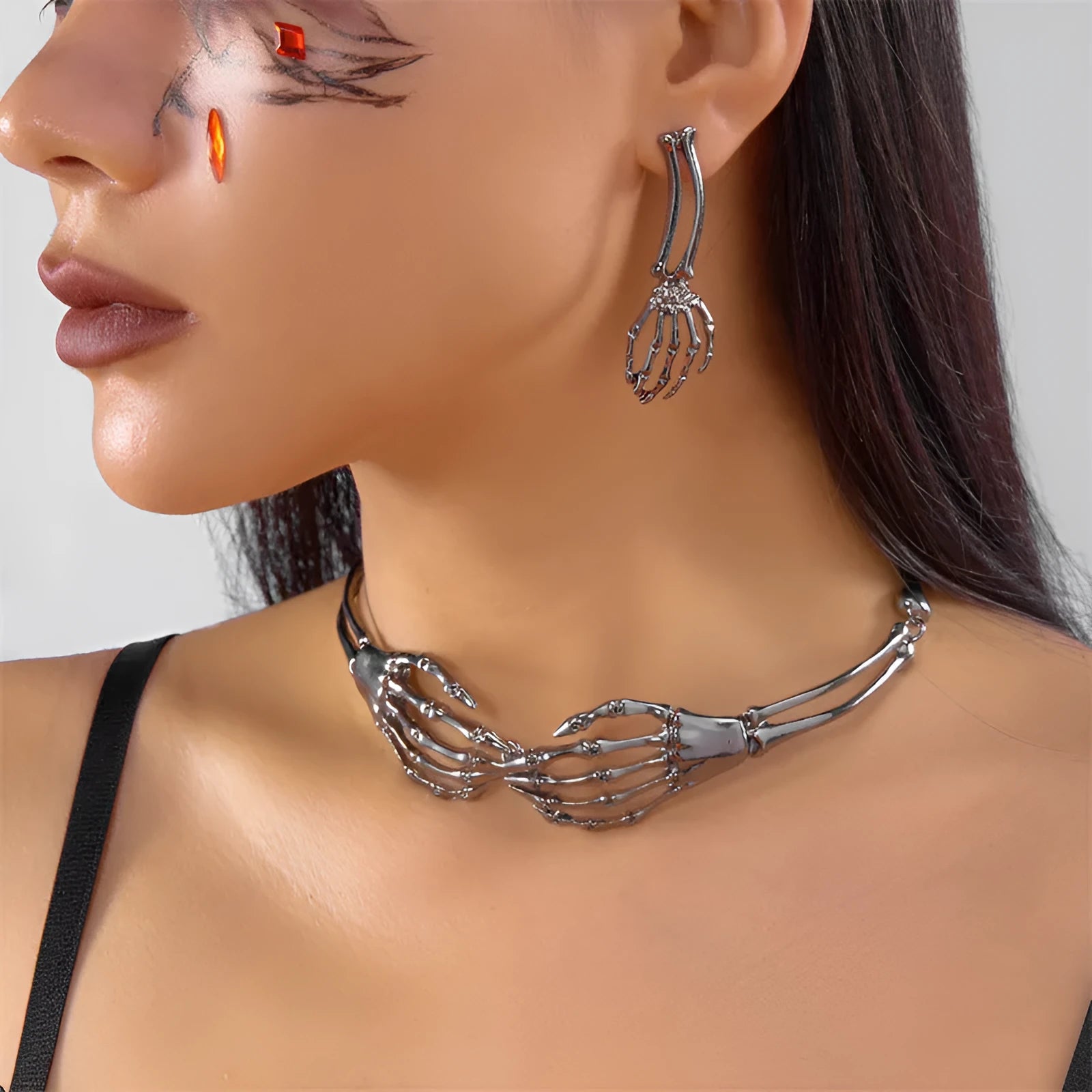 Skull and ghost claw necklace and earrings set in dark style electroplated alloy jewellery