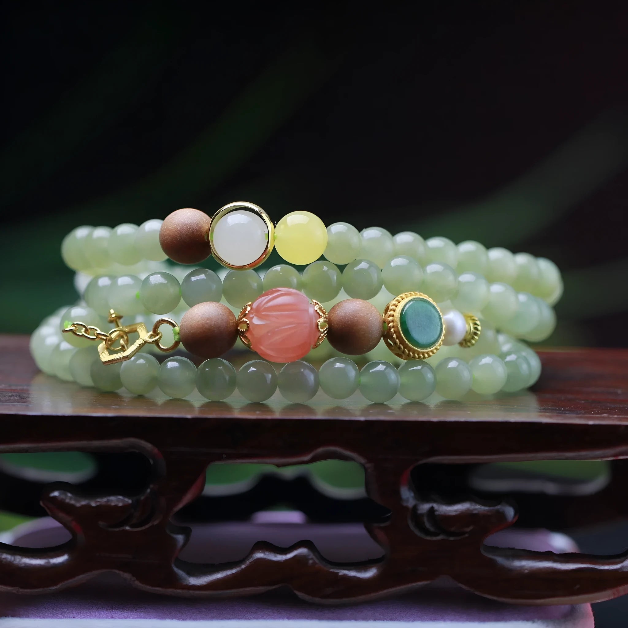 Natural Hetian jade hand red lotus beads necklace with white sandalwood beeswax elements and matching bracelet