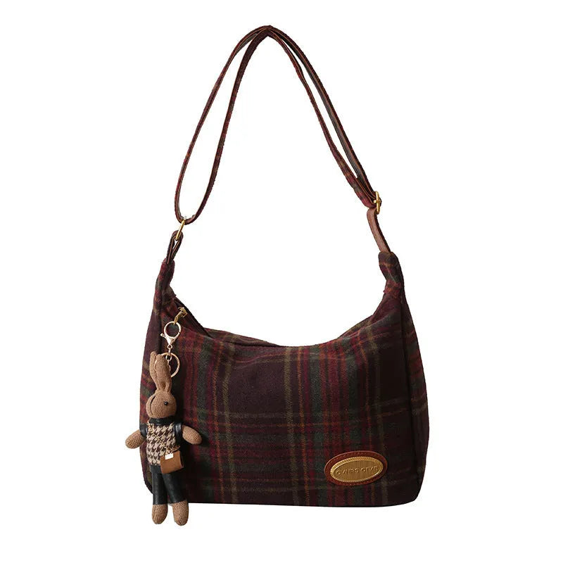 Women's large wool shoulder bag in horizontal square shape with cross-body strap