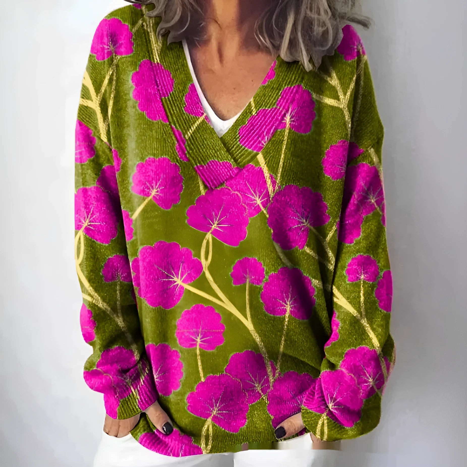 Women's V-neck sweatshirt with 3D floral pattern in art retro style, long sleeves, pullover design