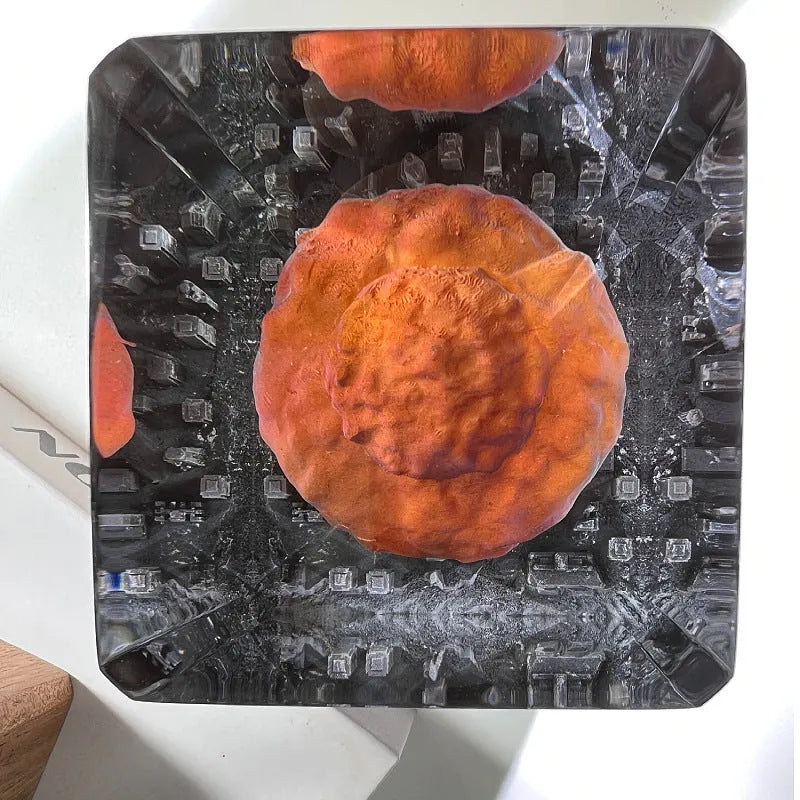Small atomic bomb mushroom cloud shaped night lamp decoration in resin and plastic