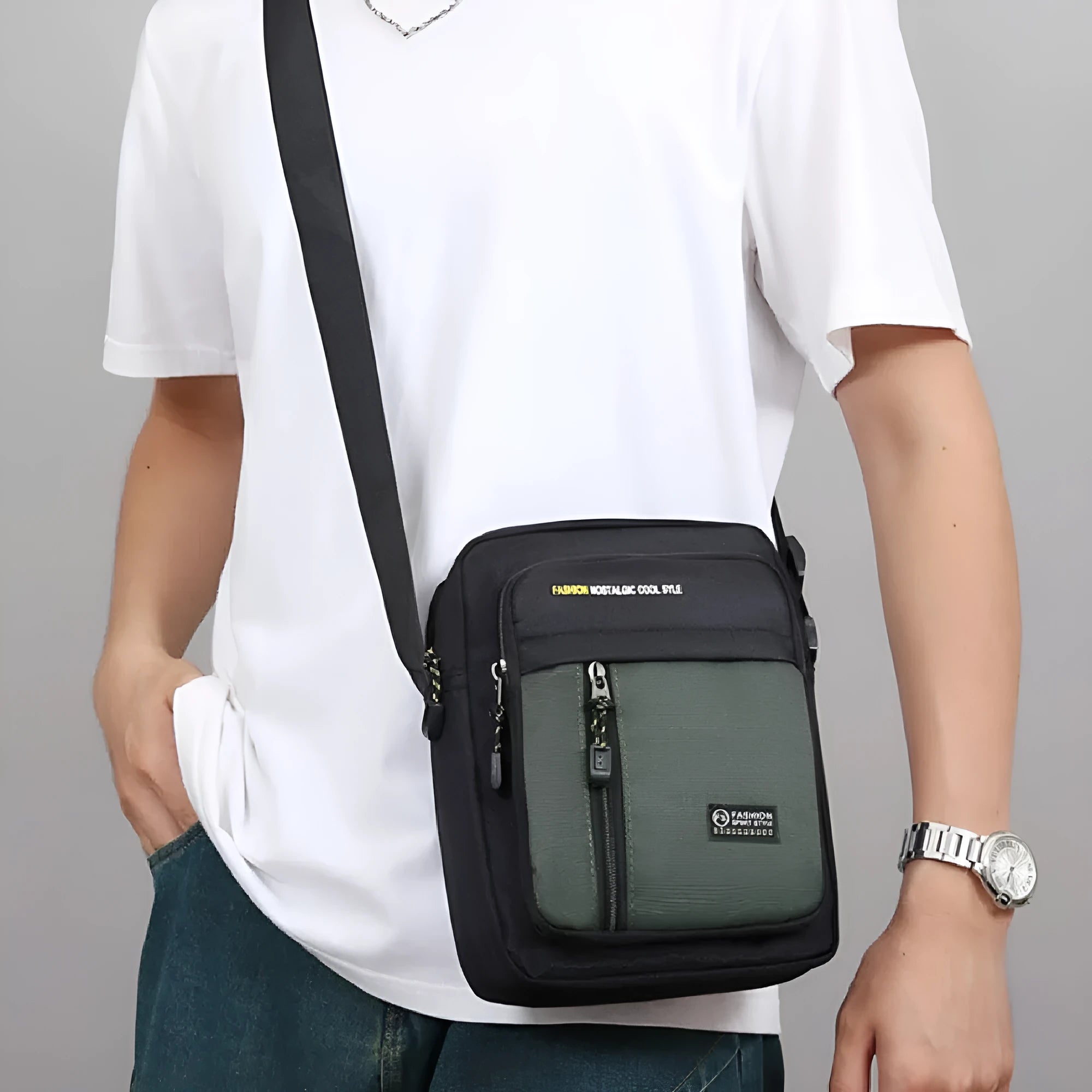 Men's casual outdoor nylon messenger bag in crossbody style with four colour options