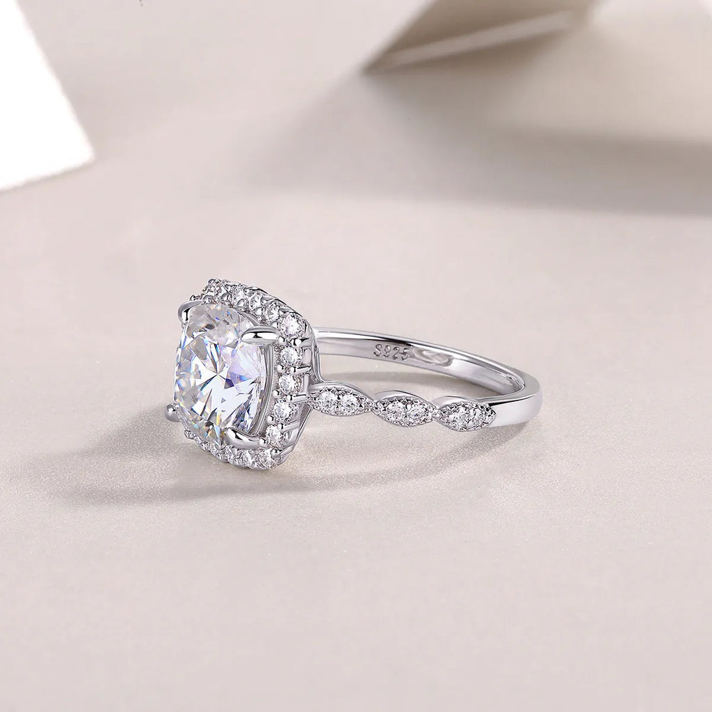 Square moissanite ring in S925 silver with platinum plating, 8.5mm stone, sizes 5-9, GRA certificate and gift box