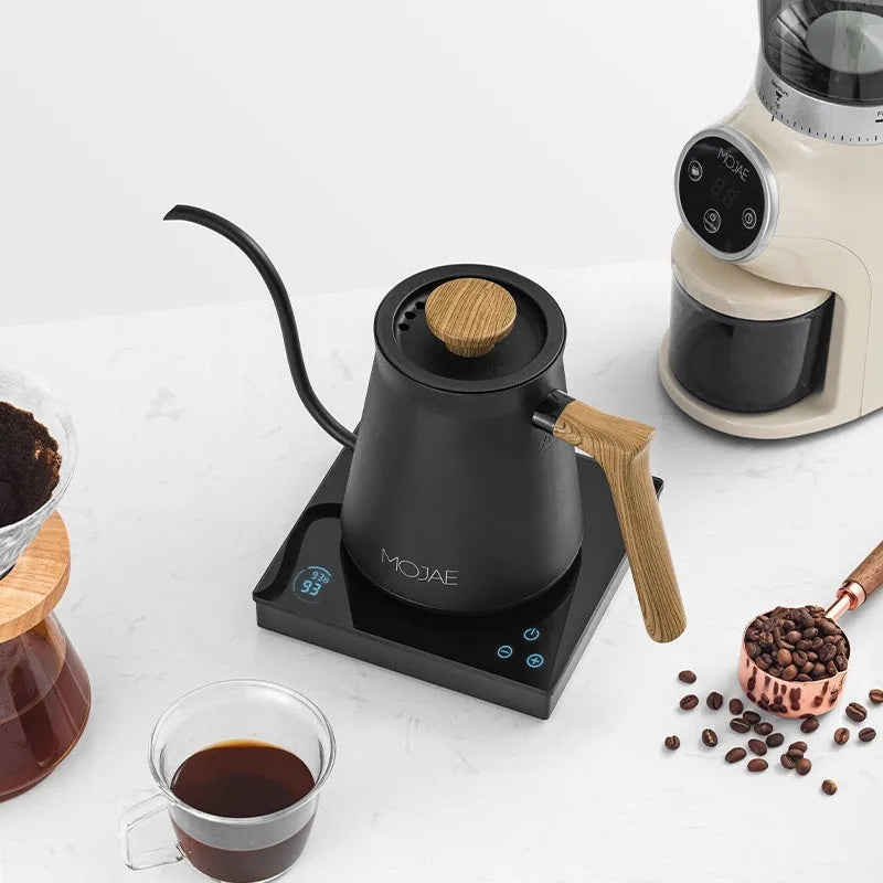 Intelligent temperature controlled hand brew coffee pot in matte black with UK plug and retro design