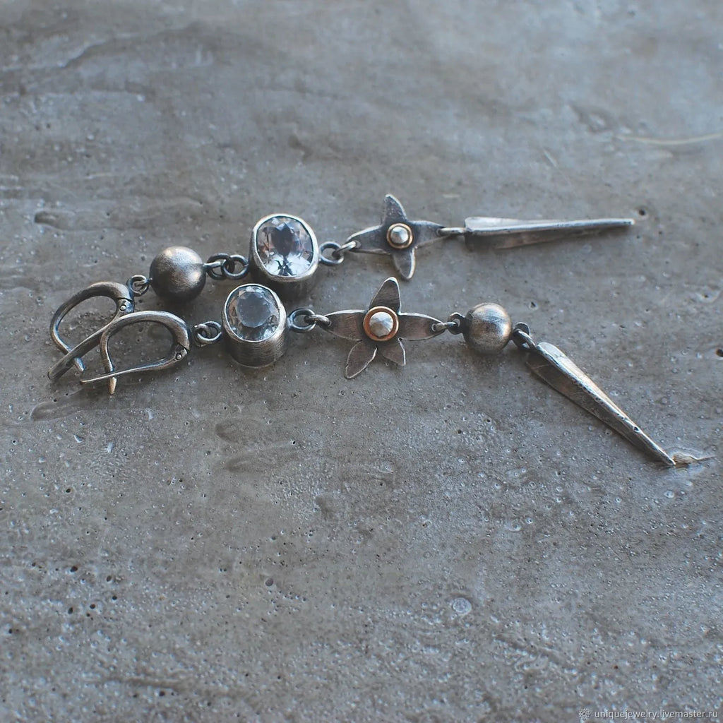 Geometric ancient silver-plated long rhinestone earrings with Xingx pendant