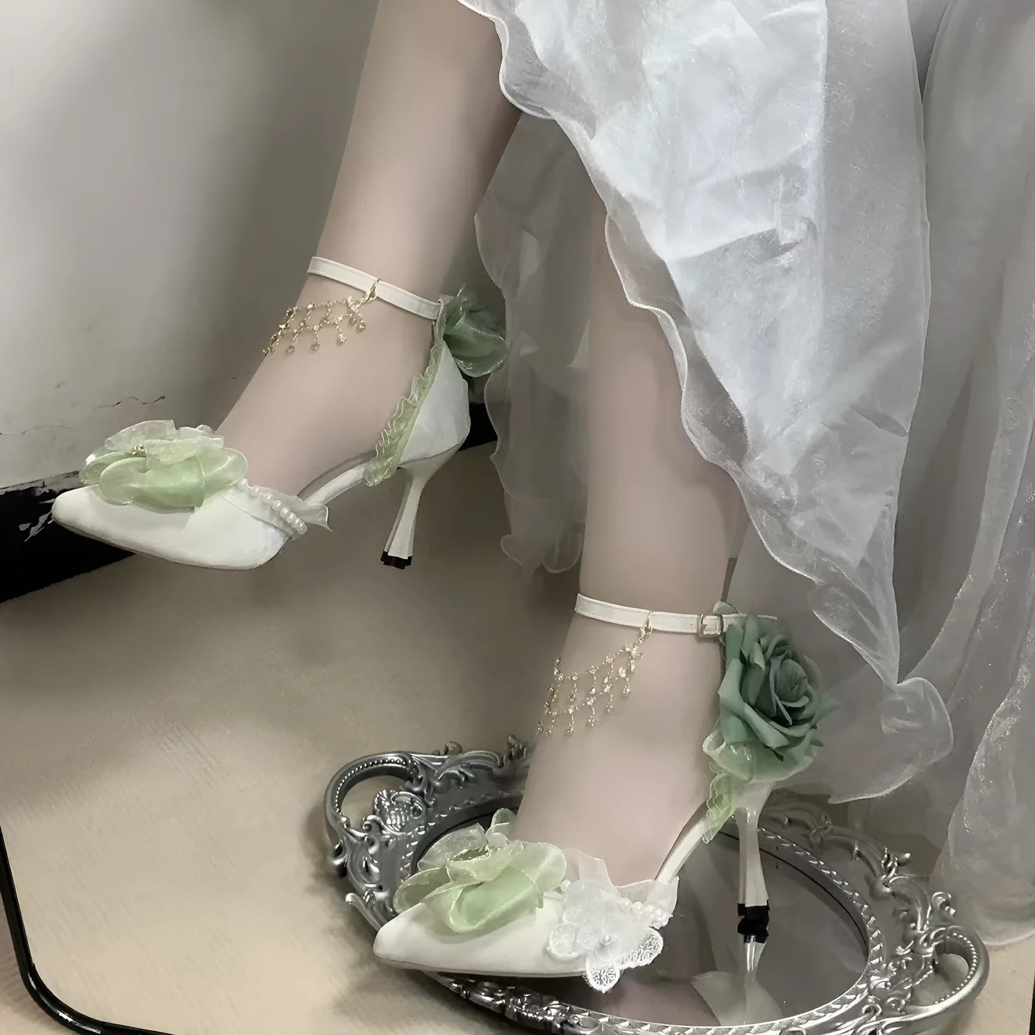 Handmade flower bow PU short stout heel wedding high heels round toe in white