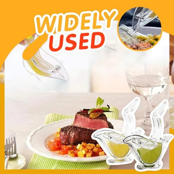 Transparent acrylic manual lemon juicer with bird shape design for squeezing lemon slices