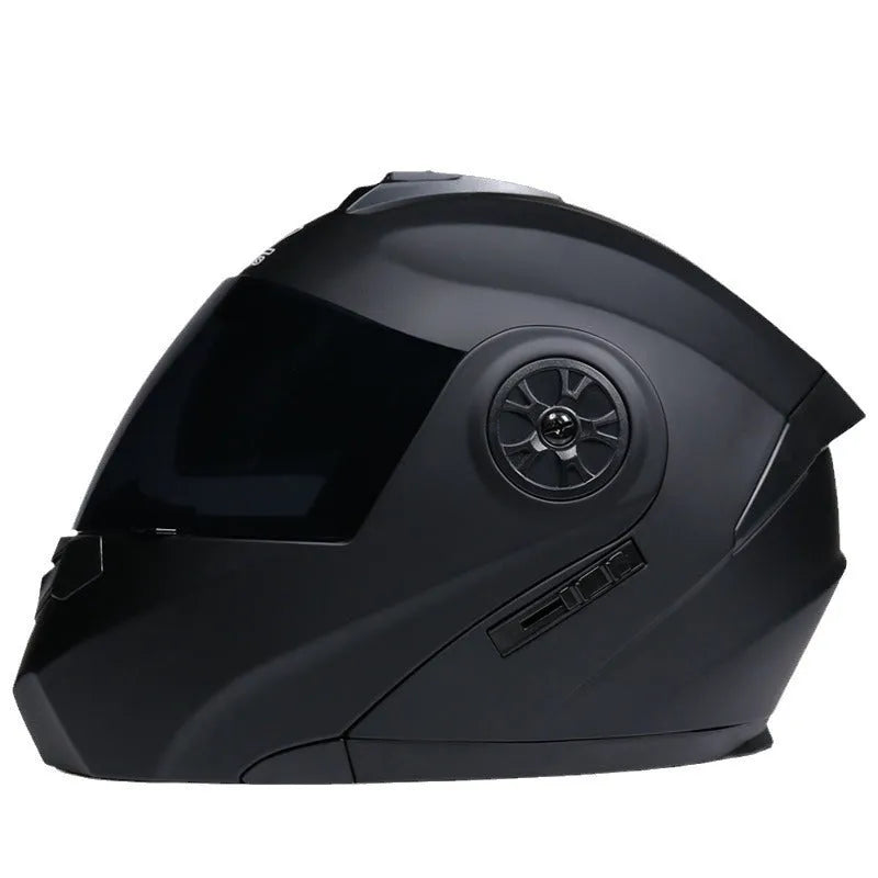 Full face motorcycle helmet in ABS construction with visor, available in matte black and white colour options