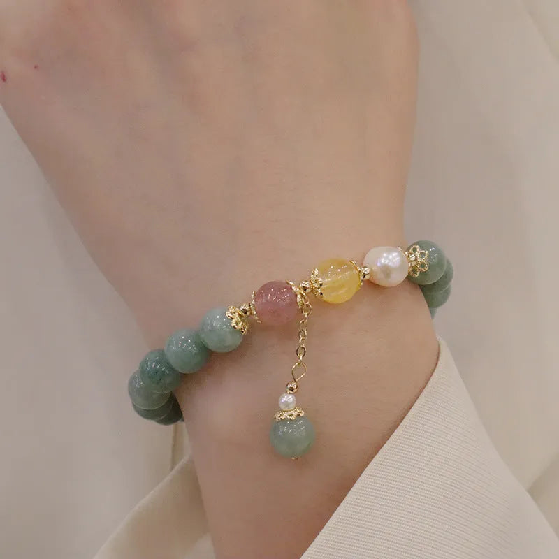 Geometric jade and pearl bracelet ornament in Han style with three-dimensional decoration.