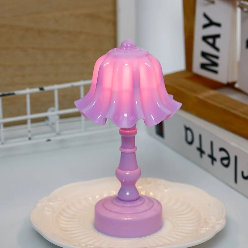Decorative cute table lamp with built-in battery, cartoon geometric stereo shape, Blue Bell Flower size, and pleated or bell flower colour options