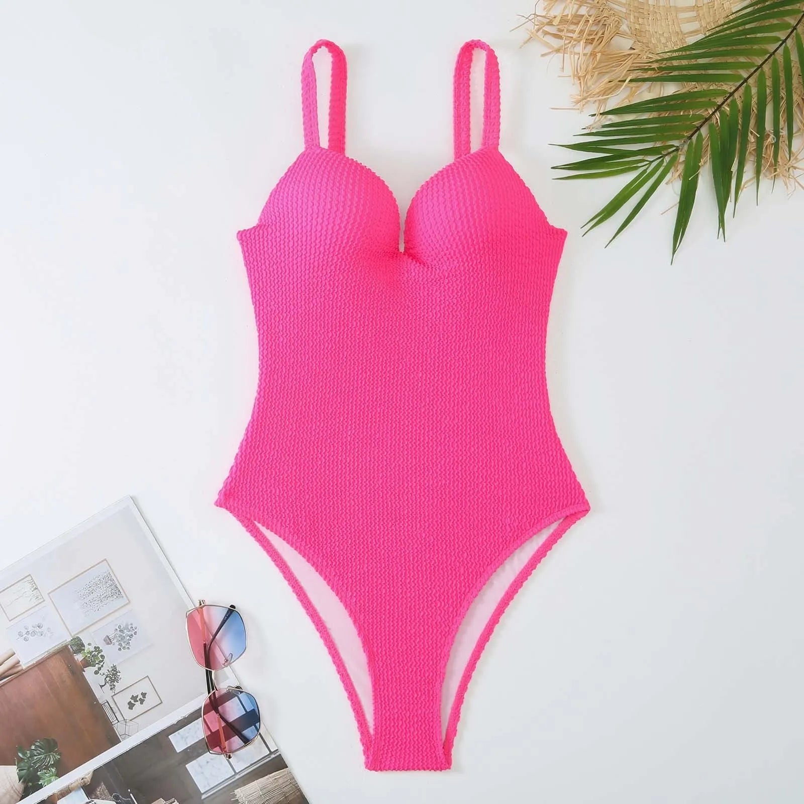 Women's one-piece swimsuit with sunk stripe pattern in polyester fabric for swimming