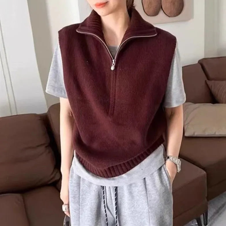 Retro half zip sleeveless knit vest with 3D pattern in polyester mesh fabric