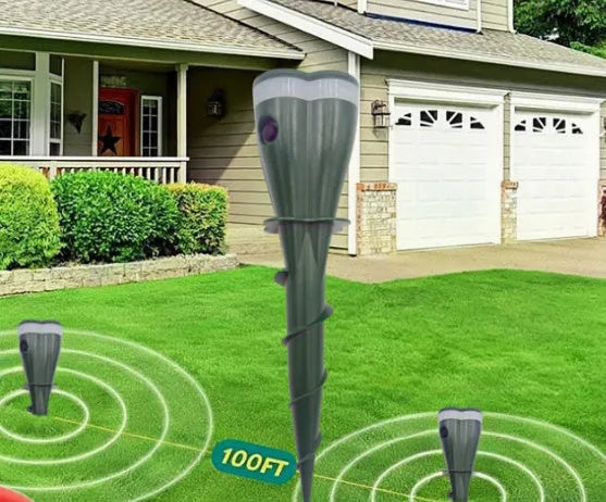 Solar ultrasonic cat repeller in flower shape for garden and courtyard outdoor use