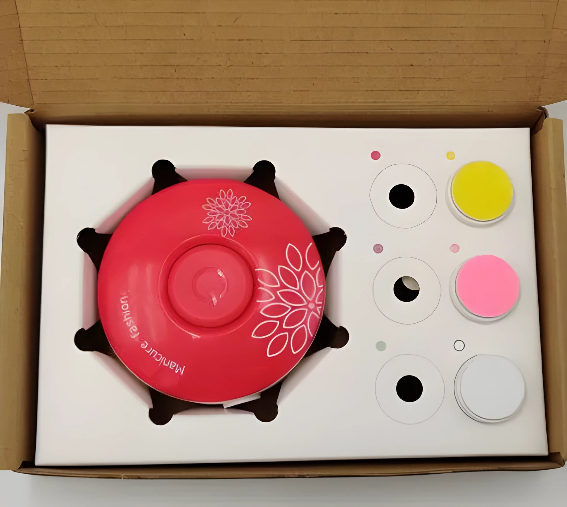 Baby electric nail polisher set with three grinding heads in red or green ABS plastic