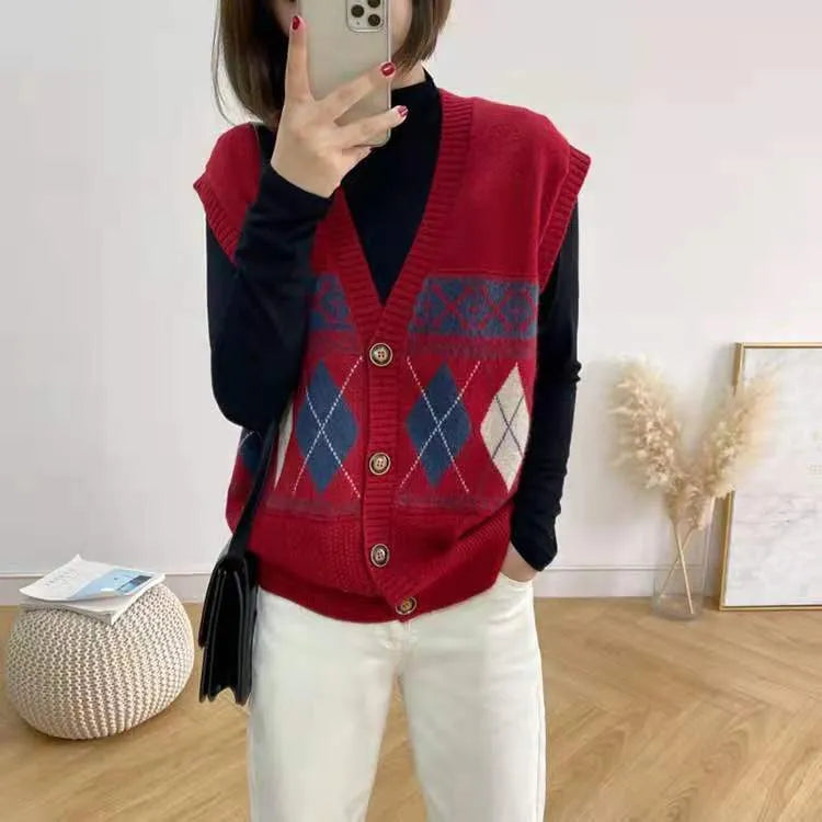 Loose sleeveless cardigan top in diamond plaid pattern, shown in khaki colour.
