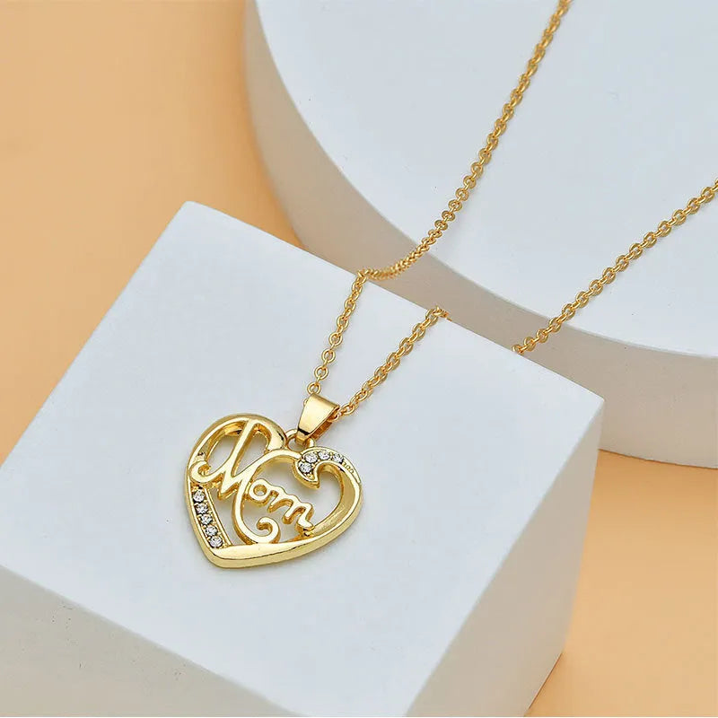 Heart shape letter necklace for women with alloy O-ring chain, 40cm length, pendant 2.1cm by 1.8cm, electroplated finish, seven colour options