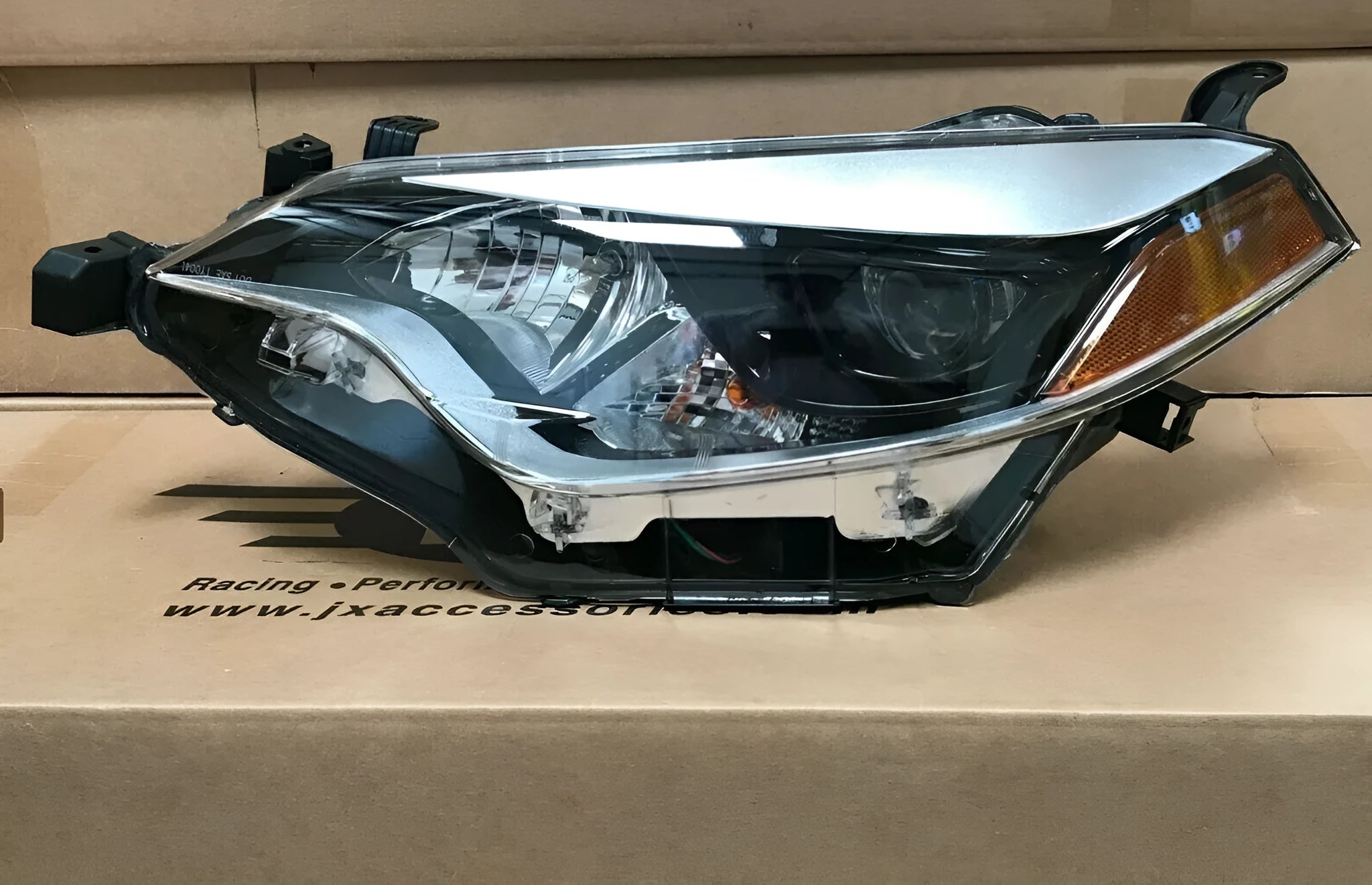 Toyota Corolla halogen headlight assembly part number 8111002E60