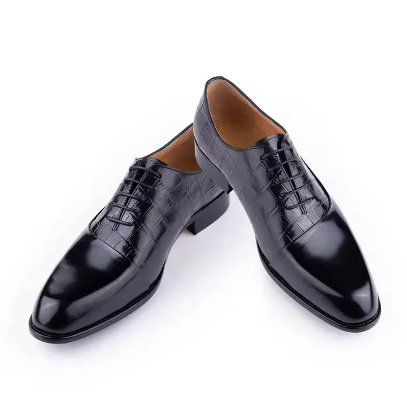 Men's handmade dress shoes in brown or black first layer cowhide with pointed toe and rubber sole, EU39-EU47.