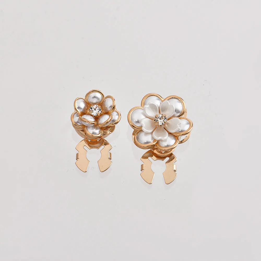 Pearl camellia scarf buckle in alloy with diamond treatment finish, flower shape, available in Style 1 and Style 2