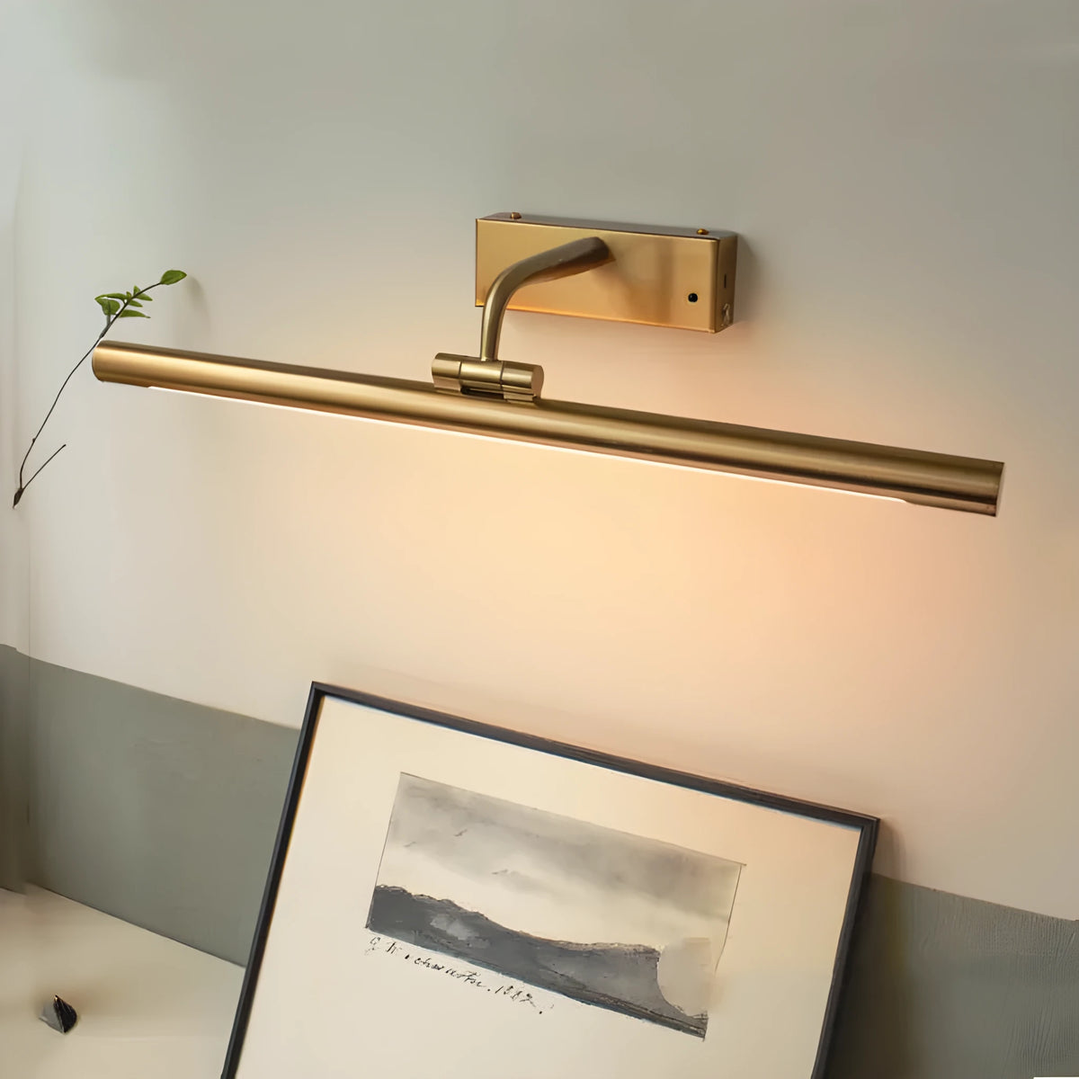 Rechargeable photo lamp with wrought iron frame, PC lampshade, 3W output, 4000mAh battery, remote control, in copper or silver.