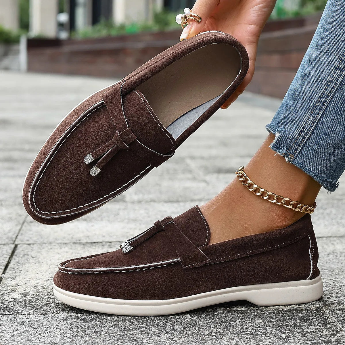 Canvas slip-on loafers with platform heel and round toe in solid colour options