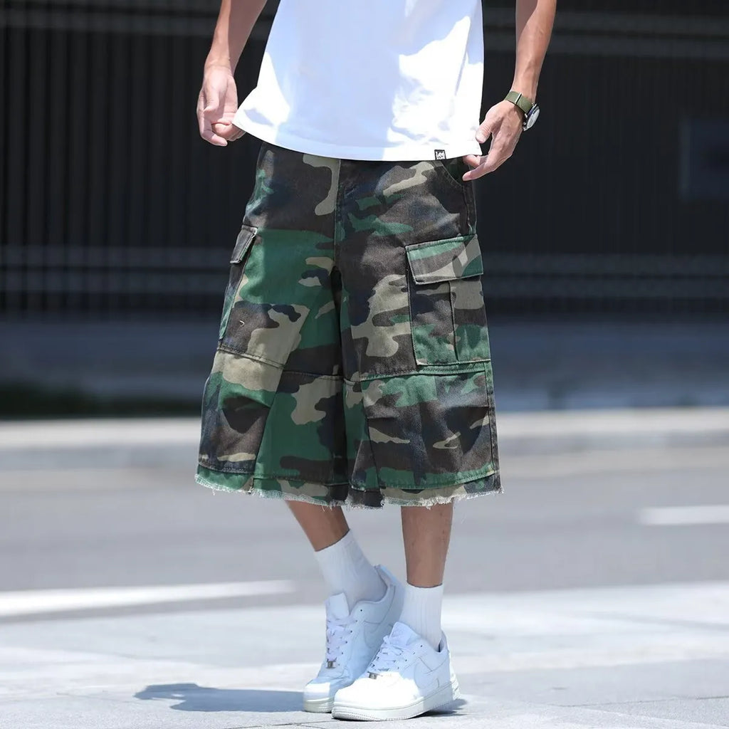 American retro workwear style camouflage shorts in loose-fit cropped design for summer wear