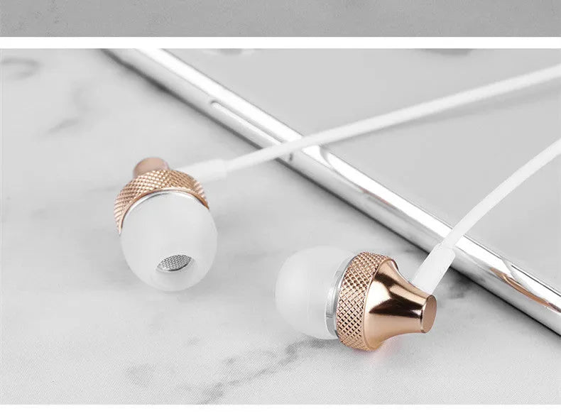 Auricular Metal Fever heavy bass in-ear headphones in copper metal with wheat cable